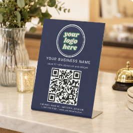 Expositor En L Código QR y logotipo de la empresa