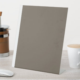 Expositor En L Crear un espacio vital elegante con una pared marr