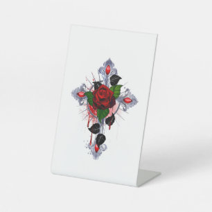 Expositor En L Cruz de plata con una rosa roja