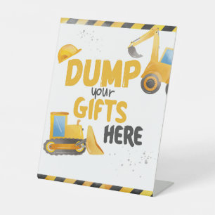 Expositor En L Cumpleaños de la Construcción - Regalos de volcado