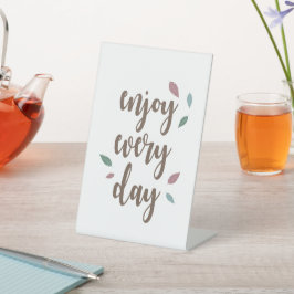 Expositor En L Disfruta cada día de un coto de motivación de plum