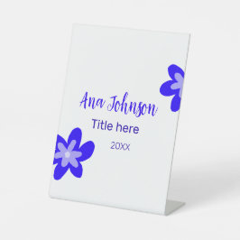 Expositor En L Doodle de flores azules titulo año 20XX profesión