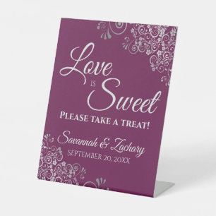 Expositor En L El amor es dulce, tómate un tratamiento Cassis Mor