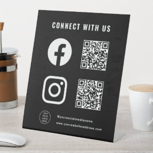 Expositor En L El logotipo de código QR a continuación de Scan Co