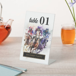 Expositor En L Elegante caballo de raza Derby Fiesta Ecuestre