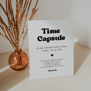 Expositor En L Elegante cápsula de tiempo retro Primer signo de c