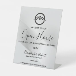 Expositor En L Elegante finca inmobiliaria plateada