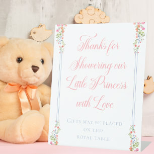 Expositor En L Elegante Pequeña Princesa Con Regalo De Baby Showe