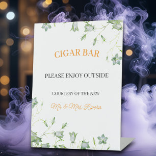Expositor En L Elegante recepción floral de bodas "Cigar Bar"