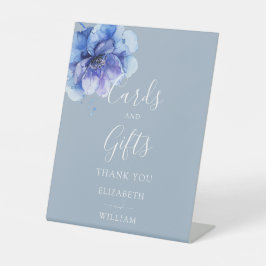 Expositor En L Elegantes Tarjetas Florales Y Regalos De Color Azu