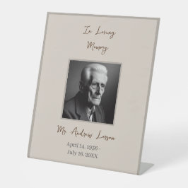 Expositor En L En el recuerdo elegante del funeral de amor