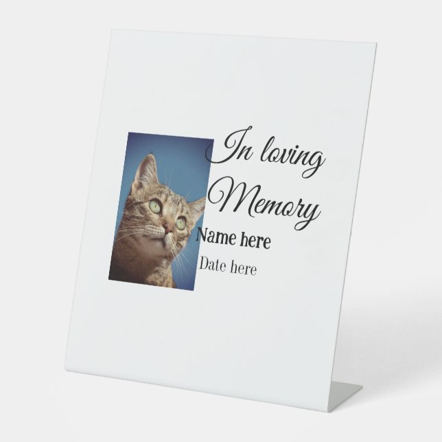 Expositor En L En la memoria amorosa mantener el recuerdo añadir  (Anverso)