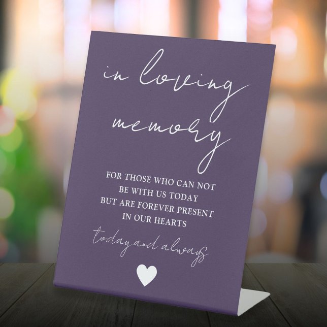 Expositor En L En la memoria de amor Elegant Script Purple (In Loving Memory Elegant Script Purple Pedestal Sign)