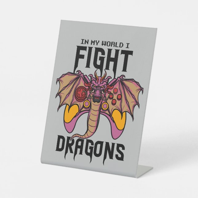 Expositor En L En mi mundo lucho contra los dragones (Anverso)