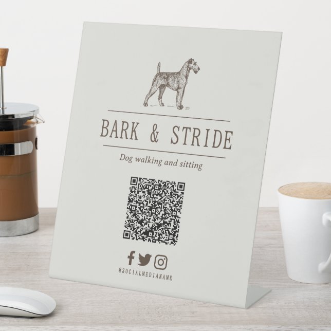 Expositor En L Escaneo de código QR personalizado para seguir el  (In Situ)