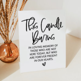 Expositor En L Esta Vela Se Quema En El Rótulo Memorial Del Boda 