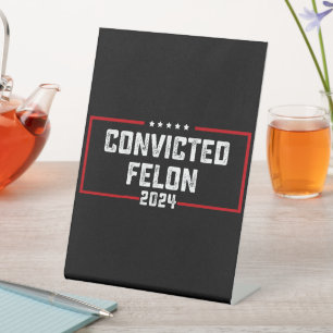 Expositor En L Estoy votando por el delincuente convicto Pro Trum