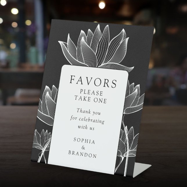 Expositor En L Favoritos Florales Modernos Negros Y Blancos (Black And White Modern Floral Favors Pedestal Sign)