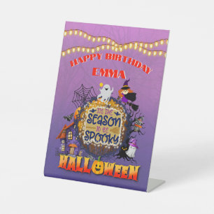 Expositor En L Feliz Halloween Es la Celebración de la Temporada