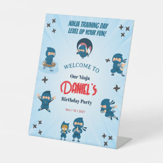 Expositor En L Fiesta de cumpleaños del escuadrón de ninjas azule
