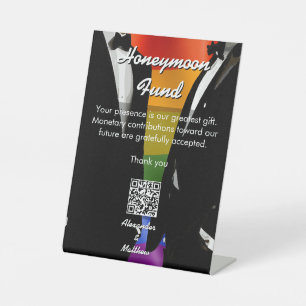 Expositor En L Fondo para luna de miel de hombres gays del arcoír