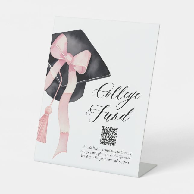 Expositor En L Fondo Universitario Moderno con Código QR y Gorra  (Anverso)