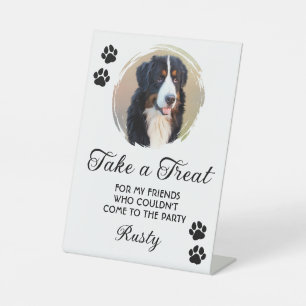 Expositor En L Foto de barra de galletas para perros de boda