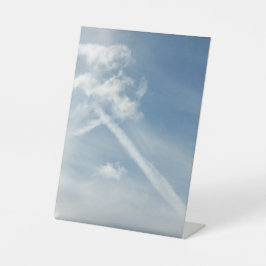 Expositor En L Foto de Cruz entre Nubes