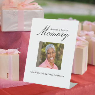 Expositor En L Foto de cumpleaños que comparte memoria