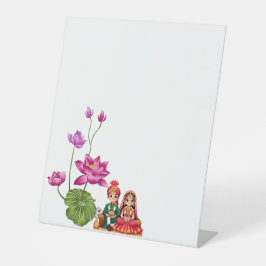 Expositor En L Foto de Lotus, novia y novio