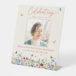 Expositor En L Funeral conmemorativo de Wildflower