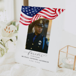 Expositor En L Funeral de la Bandera Estadounidense Para Siempre 