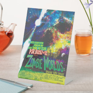 Expositor En L Galaxia de Horrores de Halloween en el mundo zombi