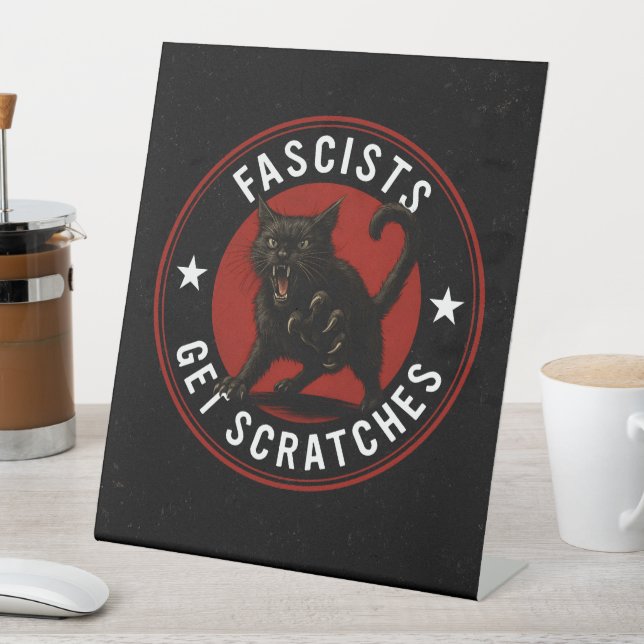 Expositor En L Gatos contra el fascismo (In Situ)