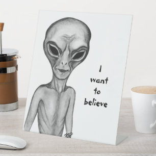 Expositor En L Grey Alien , quiero creer