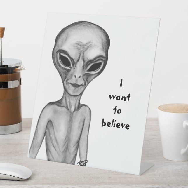 Expositor En L Grey Alien , quiero creer (In Situ)