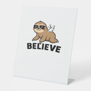 Expositor En L Guay Flying Sloth cree que es divertido el diseño