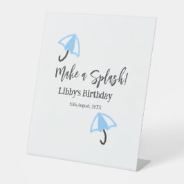 Expositor En L Hacer de la piscina de verano un chisporroteo azul