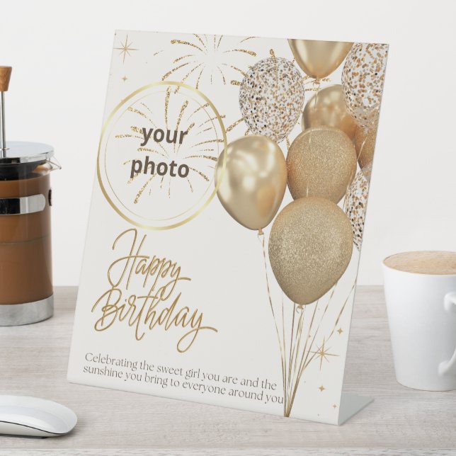 Expositor En L happy birthday  (In Situ)