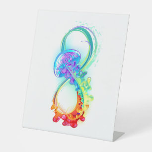 Expositor En L Infinidad con las medusas del arcoiris