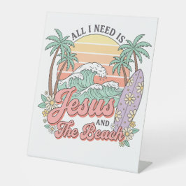 Expositor En L Jesús y el letrero de pedestal de la playa