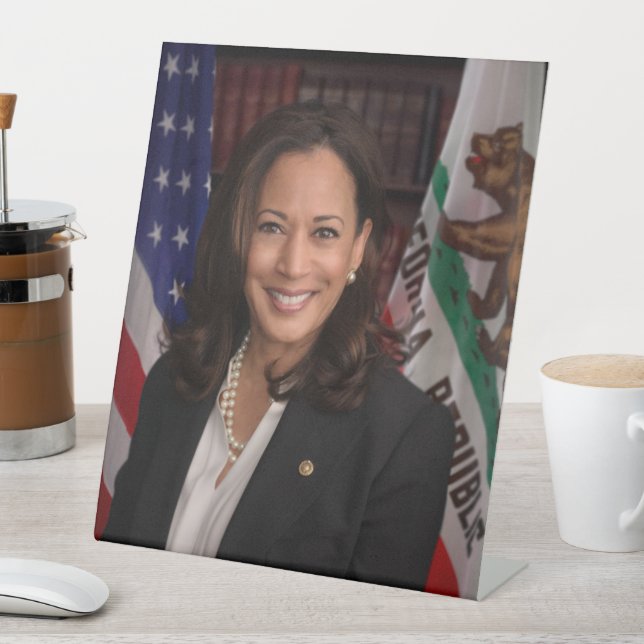 Expositor En L Kamala Harris Candidato a presidente US 2024 (In Situ)