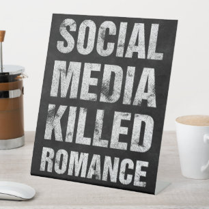 Expositor En L Las redes sociales mataron el romance