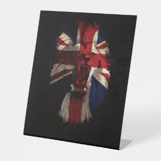 Expositor En L León Patriótico Británico