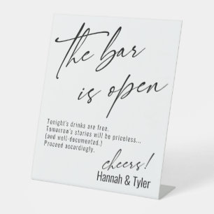 Expositor En L Letra a Mano Contemporánea Divertida El Bar Está A
