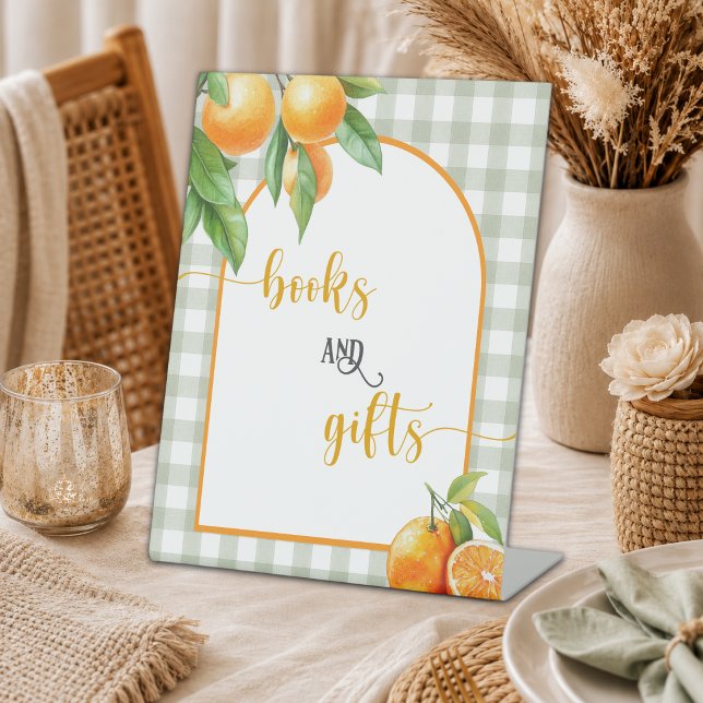 Expositor En L Libros y regalos de naranjas (Subido por el creador)