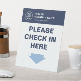 Expositor En L Logo de atención en clínica médica