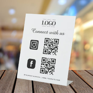 Expositor En L Logotipo de código Qr para medios sociales en Face
