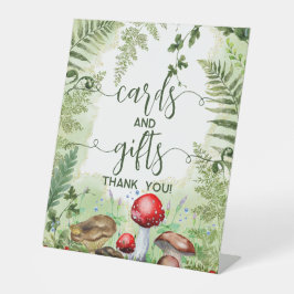 Expositor En L Los hongos del bosque de Woodland fermentan tarjet