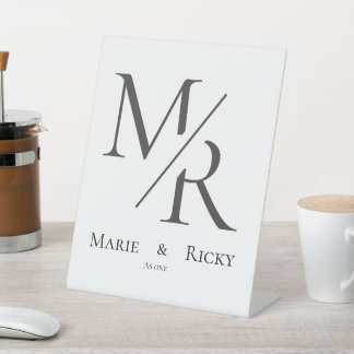 Expositor En L M & R | Nuestro Monograma de Iniciales